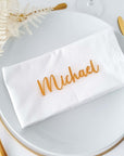 Platzkarte aus Acrylgold mit individuellen Namen - Suzu Papers