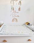 Wanddeko Kinderzimmer Holz - Kleines Wunder mit Regenbogen-Motiv - Suzu Papers