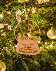 Weihnachtskugel Anhänger mit Schneekugel-Motiv - Suzu Papers