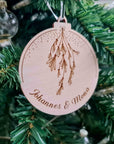 Weihnachtskugel mit Namen - Weihnachtsgeschenk für Freundin - Suzu Papers
