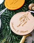 Weihnachtskugel mit Namen - Weihnachtsgeschenk für Freundin - Suzu Papers