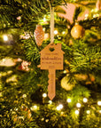 Weihnachtskugel Schlüssel - Erstes Weihnachten im neuen Haus - Suzu Papers