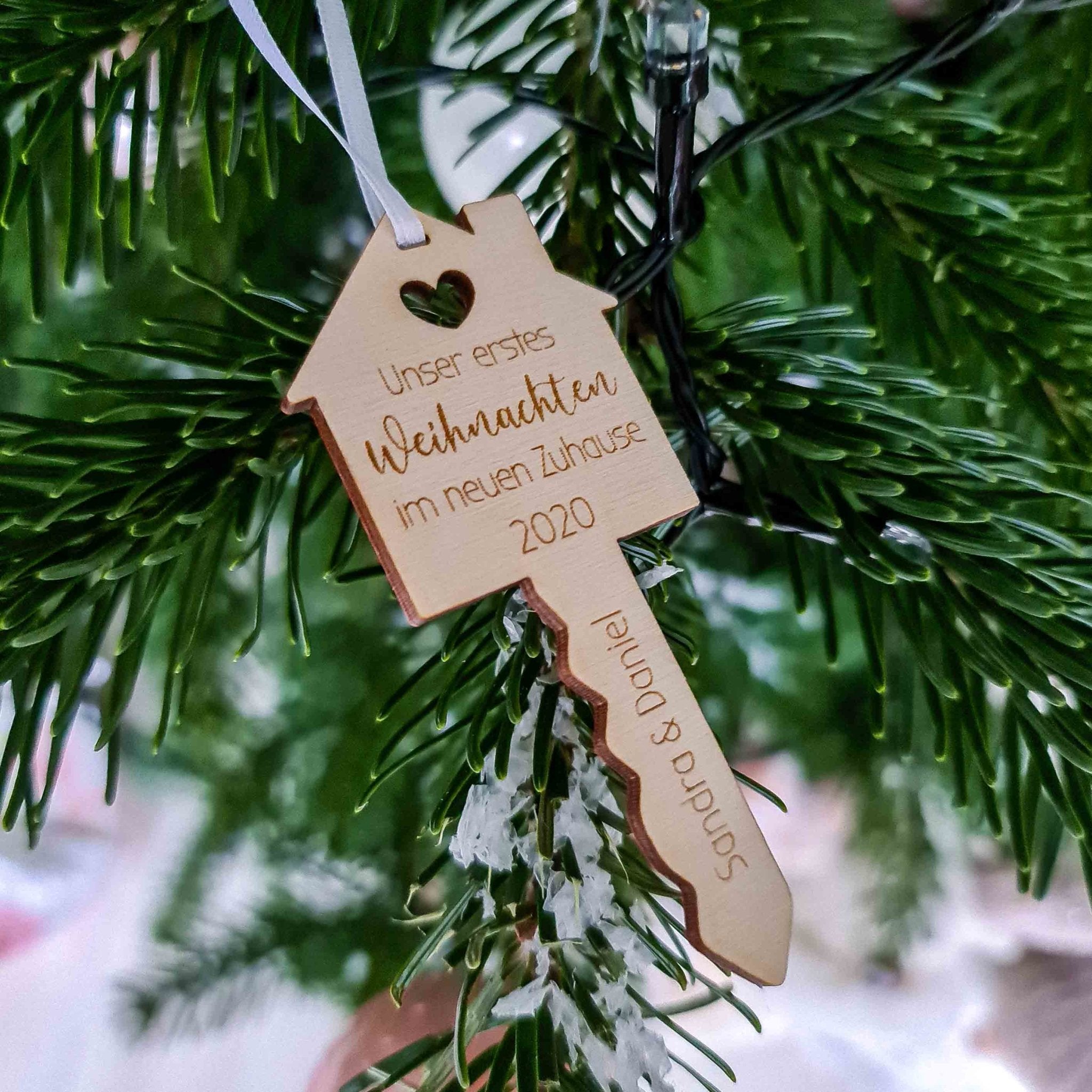 Weihnachtskugel Schlüssel - Erstes Weihnachten im neuen Haus - Suzu Papers