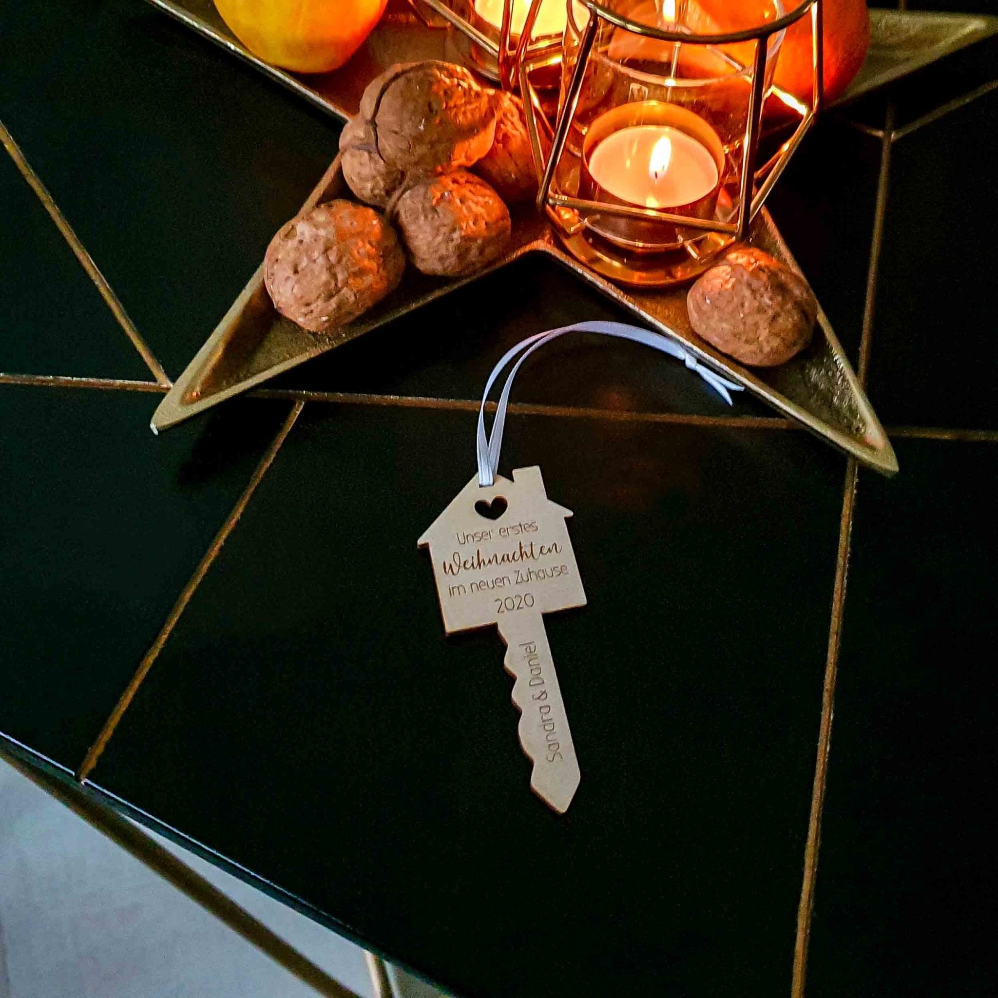 Weihnachtskugel Schlüssel - Erstes Weihnachten im neuen Haus - Suzu Papers