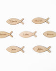 Fisch Platzkarte aus Holz mit Namen - Suzu Papers